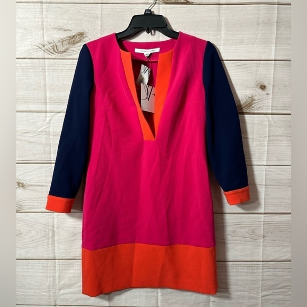 Diane Von Furstenberg Dress size 2 NWT